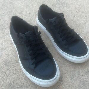 UGG Alameda Black Leather Lace up Sneaker Women's Size 6.5